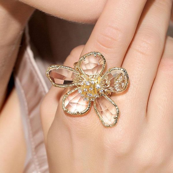 cluster rings fashion big crystal flower individuality floral opening for famale party adjustable finger jewelry gifts zf46567, Golden;silver
cluster rings fashion big crystal flower individuality floral opening for famale party adjustable finger jewelry gifts zf46567, Golden;silver