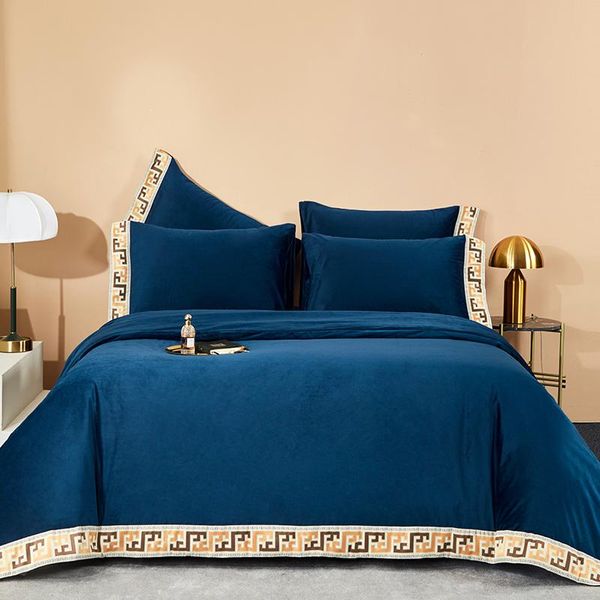 bedding sets luxury winter thick flannel pure color splicing embroidery set fleece fabric duvet cover bed sheet/linen pillowcases
bedding sets luxury winter thick flannel pure color splicing embroidery set fleece fabric duvet cover bed sheet/linen pillowcases
