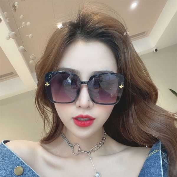 little bee women's new personality box metal glasses fashion versatile street sunglasses mn6045, Silver
little bee women's new personality box metal glasses fashion versatile street sunglasses mn6045, Silver
