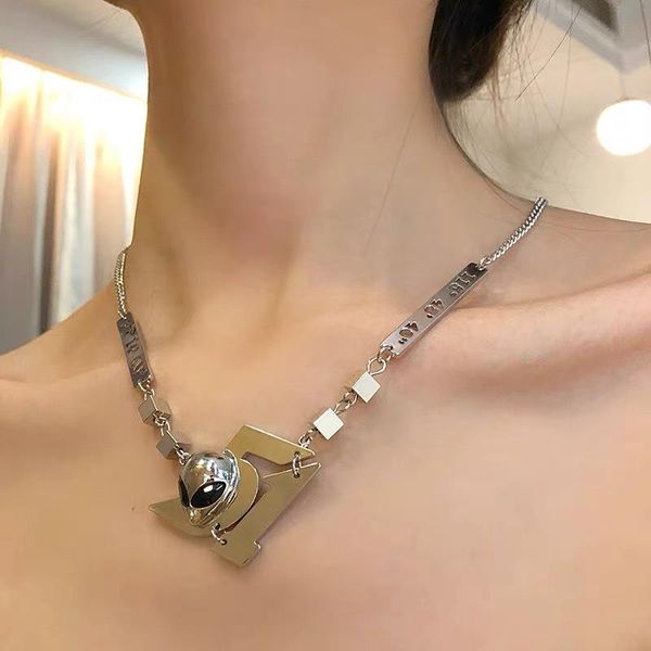pendant necklaces personality exaggerated portrait digital alien head earrings clavicle chain for women punk hiphop party accessories gift, Silver
pendant necklaces personality exaggerated portrait digital alien head earrings clavicle chain for women punk hiphop party accessories gift, Silver