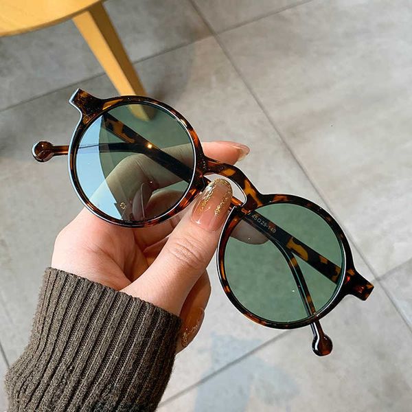 sun glasses 2021 retro round women glasses men classic plastic frame fashion brand trendy design mirror uv400, White;black
sun glasses 2021 retro round women glasses men classic plastic frame fashion brand trendy design mirror uv400, White;black
