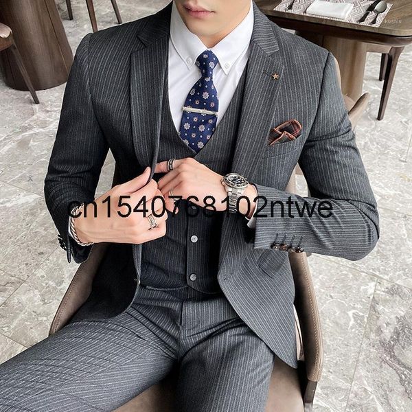 autumn and winter 2021 men's striped suit three piece business dress bridegroom banquet one button suits & blazers, White;black
autumn and winter 2021 men's striped suit three piece business dress bridegroom banquet one button suits & blazers, White;black
