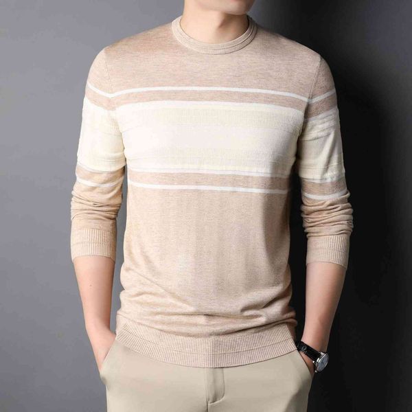 2021 autumn straight tube leisure youth men's long sleeve round neck sweater, White;black
2021 autumn straight tube leisure youth men's long sleeve round neck sweater, White;black