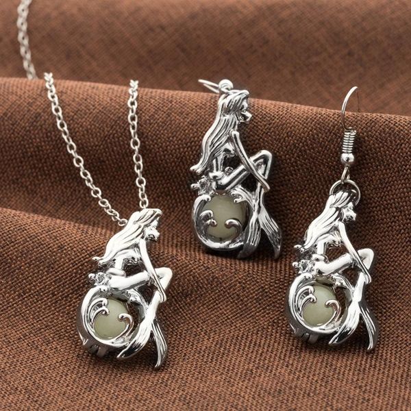 chains glowing mermaid women pendant necklace 3 colors luminous stone jewelry gift for long chain, Silver
chains glowing mermaid women pendant necklace 3 colors luminous stone jewelry gift for long chain, Silver