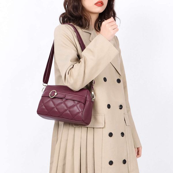2021 popularweichen versatile trend single shoulder lingge small fragrance messenger large capacity ins women's bag
2021 popularweichen versatile trend single shoulder lingge small fragrance messenger large capacity ins women's bag