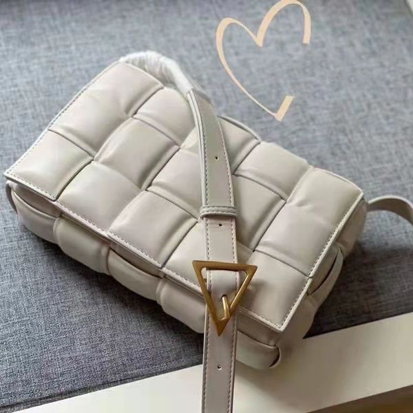 new style luxury women messenger bag designer shoulder bags sheepskin plain thread genuine leather sequined hasp soft flap solid bag satchel
new style luxury women messenger bag designer shoulder bags sheepskin plain thread genuine leather sequined hasp soft flap solid bag satchel