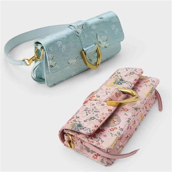 women luxurys designers bags 2021 premium spring cnk horseshoe button embroidery stick embroidere designer handbag handbags totes crossbody
women luxurys designers bags 2021 premium spring cnk horseshoe button embroidery stick embroidere designer handbag handbags totes crossbody