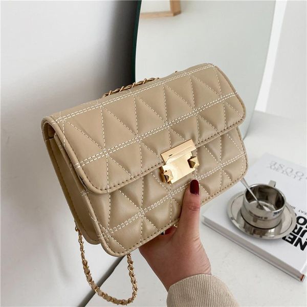retro style texture diamond embroidery thread shoulder messenger bag personalized lock simple chain small square bags
retro style texture diamond embroidery thread shoulder messenger bag personalized lock simple chain small square bags
