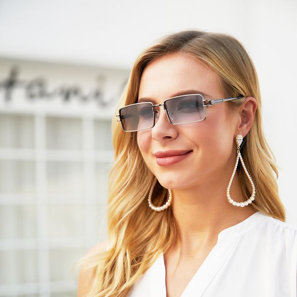 small box sunglasses women's clover pattern fashion men's glasses, White;black
small box sunglasses women's clover pattern fashion men's glasses, White;black