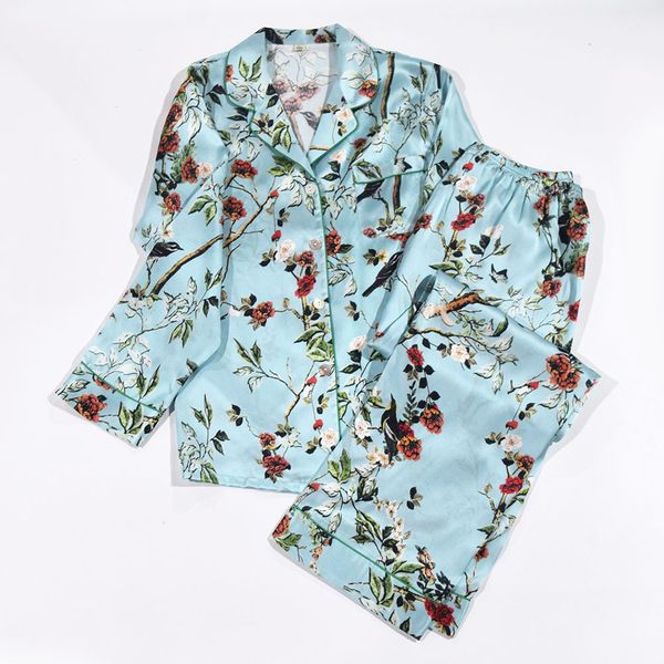 spring and summer blue printed silk pajamas suit women's silk long sleeve trousers home wear comfortable, Black;red
spring and summer blue printed silk pajamas suit women's silk long sleeve trousers home wear comfortable, Black;red
