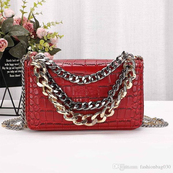 crocodile pattern chain bag high-quality calfskin with three-color hardware chains luxury women handbags ladies fashion red small square bag
crocodile pattern chain bag high-quality calfskin with three-color hardware chains luxury women handbags ladies fashion red small square bag