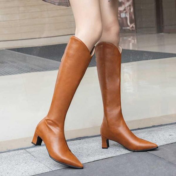 boots women's autumn / winter 2021 thickened pointed thick heel leather high, Black
boots women's autumn / winter 2021 thickened pointed thick heel leather high, Black