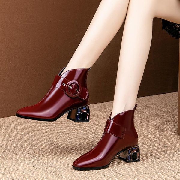 boots mljuese 2021 women ankle cow leather winter short plush crystal buckle strap square heel high heels female size 42, Black
boots mljuese 2021 women ankle cow leather winter short plush crystal buckle strap square heel high heels female size 42, Black