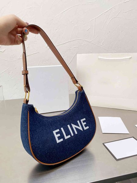 design saijia spring and summer show jeans letter underarm one shoulder hand fashion leisure commuting women's bag, Red;black
design saijia spring and summer show jeans letter underarm one shoulder hand fashion leisure commuting women's bag, Red;black