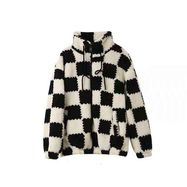 11.1 small grain checkerboard lamb wool coat women's short thickened 2021 winter top, Black;brown
11.1 small grain checkerboard lamb wool coat women's short thickened 2021 winter top, Black;brown
