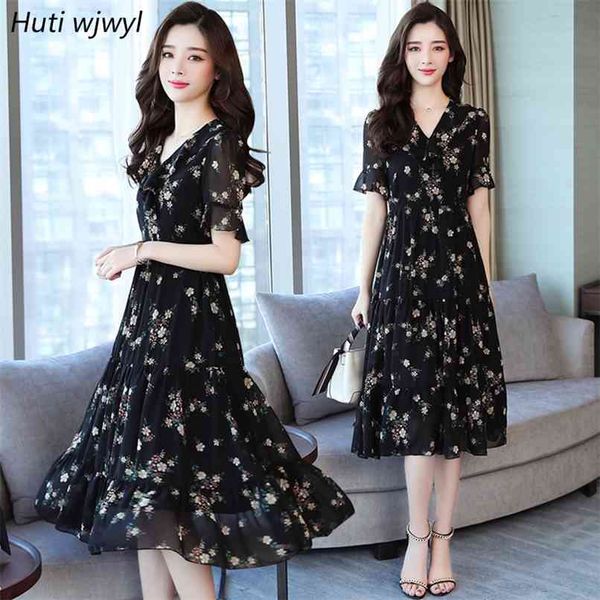 summer black vintage floral chiffon midi sundress elegant women plus size boho dresses party short sleeve runway vestidos 210528, Black;gray
summer black vintage floral chiffon midi sundress elegant women plus size boho dresses party short sleeve runway vestidos 210528, Black;gray