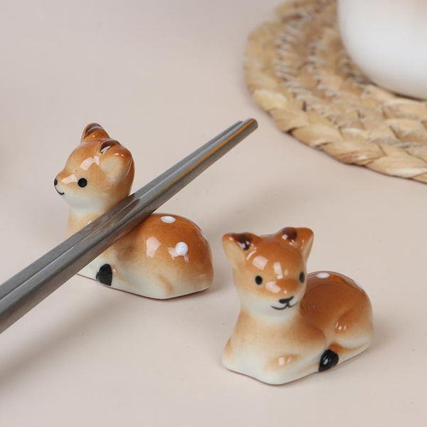 chopsticks 1piece ceramic fawn chopstick holder home dining table accessories supplies
chopsticks 1piece ceramic fawn chopstick holder home dining table accessories supplies
