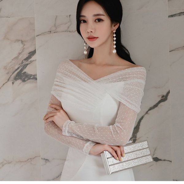 dress dressed as a formal winter club elegant woman white bow slash neck, Black;gray
dress dressed as a formal winter club elegant woman white bow slash neck, Black;gray