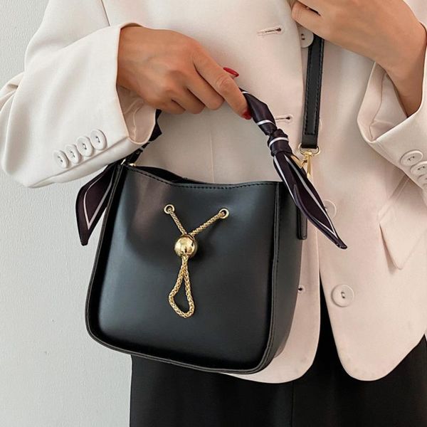 evening bags women's bucket crossbody bag 2021 fashion high-quality leather designer handbag chain scarf shoulder messenger
evening bags women's bucket crossbody bag 2021 fashion high-quality leather designer handbag chain scarf shoulder messenger