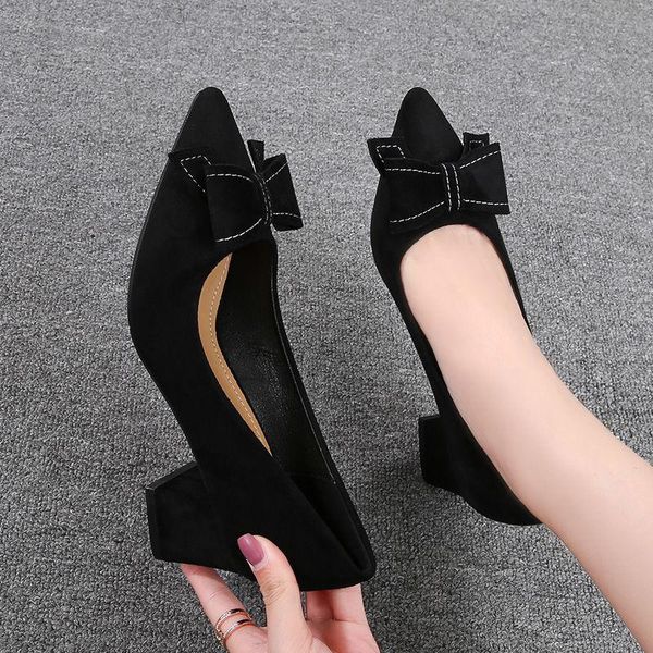 dress shoes mujer tacones altos women cool street european style black high heel lady casual pointed toe party heels
dress shoes mujer tacones altos women cool street european style black high heel lady casual pointed toe party heels