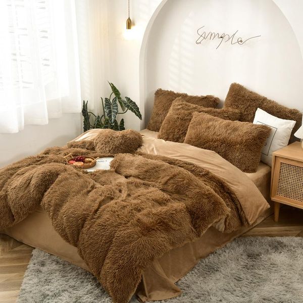bedding sets mink four piece set plush crystal velvet coral quilt cover sheet pillow case comforters bed suits 2021
bedding sets mink four piece set plush crystal velvet coral quilt cover sheet pillow case comforters bed suits 2021