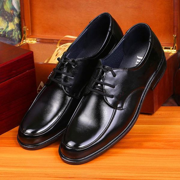 dress shoes men formal business work soft patent leather pointed toe for man male men's oxford flats 2021, Black
dress shoes men formal business work soft patent leather pointed toe for man male men's oxford flats 2021, Black