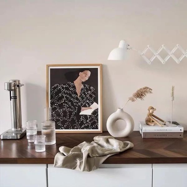 paintings minimalist retro canvas painting poster print pictures with frame wall art living room home decoration woman life
paintings minimalist retro canvas painting poster print pictures with frame wall art living room home decoration woman life