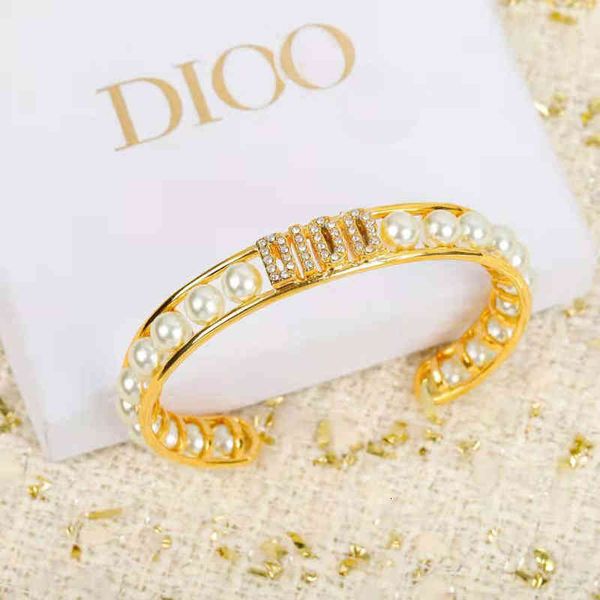 bangle charm bracelets d home / di fashion letter full diamond pearl brass bracelet female, Golden;silver
bangle charm bracelets d home / di fashion letter full diamond pearl brass bracelet female, Golden;silver