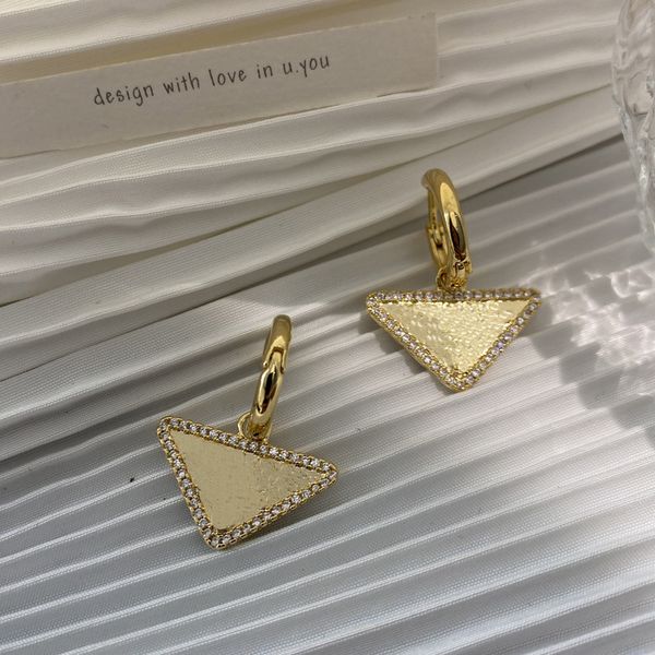 vintage gold and silver color zircon inverted triangle earrings p letter jewelry fashion accessories for women wholesale, Golden
vintage gold and silver color zircon inverted triangle earrings p letter jewelry fashion accessories for women wholesale, Golden