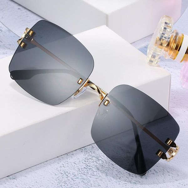 sunglasses square metal colorful vintage men women designer sun glases uv400 retro female for, White;black
sunglasses square metal colorful vintage men women designer sun glases uv400 retro female for, White;black