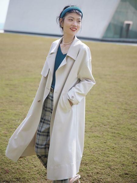 women's trench coats high-end temperament medium and long windbreaker 2021 early spring waist closing loose coat, Tan;black
women's trench coats high-end temperament medium and long windbreaker 2021 early spring waist closing loose coat, Tan;black