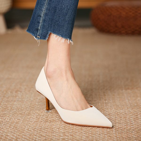 sandals 175-19 satin crack middle heel side hollow small high ed shoes pointed shallow mouth temperament single women's thin wedding ue, Black
sandals 175-19 satin crack middle heel side hollow small high ed shoes pointed shallow mouth temperament single women's thin wedding ue, Black