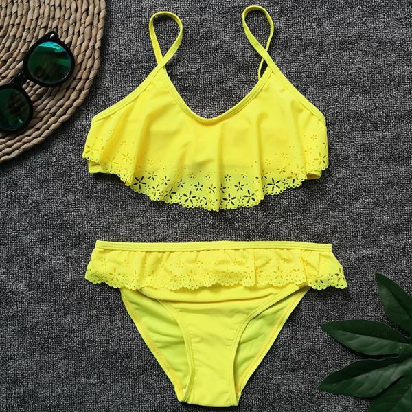 5-14y swimsuit girls two piece children's swimwear hollow out teenage girl bikini set falbala bathing suit solid swim wear one-piece su
5-14y swimsuit girls two piece children's swimwear hollow out teenage girl bikini set falbala bathing suit solid swim wear one-piece su