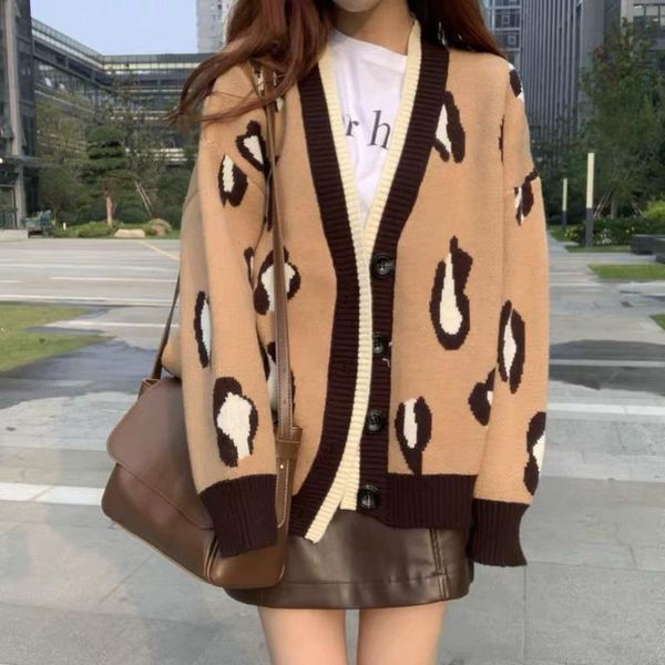 women's knits & tees autumn 2021 loose women cardigan sweater v neck button tracksuits leopard knitted jumper korean fashion coat, White
women's knits & tees autumn 2021 loose women cardigan sweater v neck button tracksuits leopard knitted jumper korean fashion coat, White