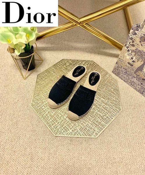 thongs designer luxury brand women shoes casual handmade walking tennis sandals slippers mules slides y8v7, Black;white
thongs designer luxury brand women shoes casual handmade walking tennis sandals slippers mules slides y8v7, Black;white