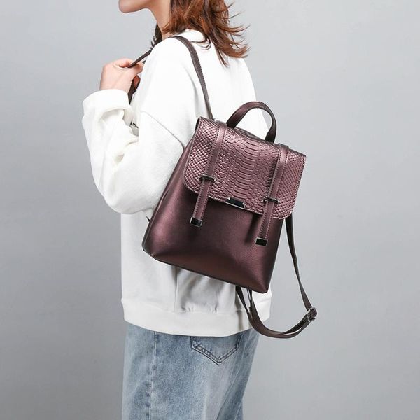 backpack crocodile pattern women made of genuine leather large capacity travel bag schoolbag knapsack black
