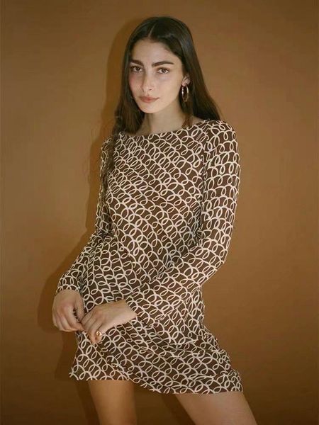 casual dresses 2021 summer circle pattern print slim mini dress women elegant round neck long sleeve office party, Black;gray
casual dresses 2021 summer circle pattern print slim mini dress women elegant round neck long sleeve office party, Black;gray