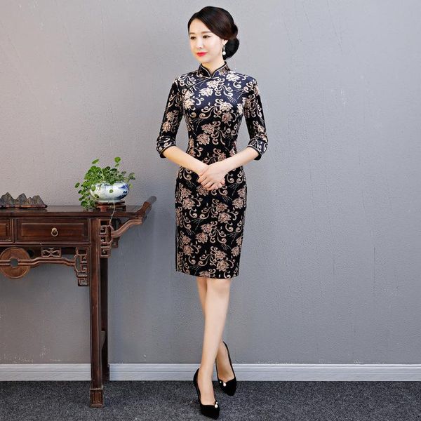 plus size 4xl oriental women traditional velvet cheongsam elegant lady evening party dress vestidos vintage floral slim qipao ethnic clothin, Red
plus size 4xl oriental women traditional velvet cheongsam elegant lady evening party dress vestidos vintage floral slim qipao ethnic clothin, Red