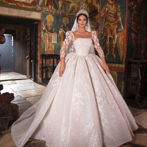 2021 plus size arabic aso ebi vintage lace beaded wedding gowns square sequined ball gown bridal dresses zj204, White
2021 plus size arabic aso ebi vintage lace beaded wedding gowns square sequined ball gown bridal dresses zj204, White