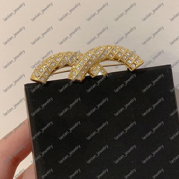 designer brooch classic double letter inlaid diamond pins fashion luxury jewelry wholesale price with box l-c15, Gray
designer brooch classic double letter inlaid diamond pins fashion luxury jewelry wholesale price with box l-c15, Gray