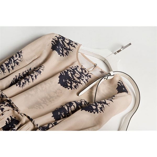 dress pine cone printed non-mainstream design pleated loose silk medium-length 2021 style, Black;gray
dress pine cone printed non-mainstream design pleated loose silk medium-length 2021 style, Black;gray