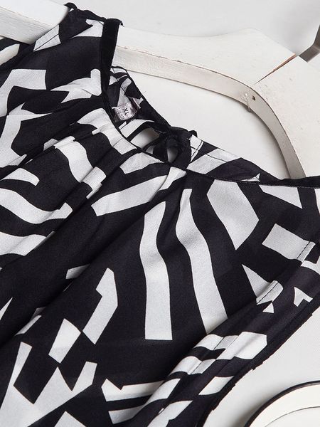 dress 2021 black-and-white irregular geometric pattern neck lace-up mulberry silk, Black;gray
dress 2021 black-and-white irregular geometric pattern neck lace-up mulberry silk, Black;gray