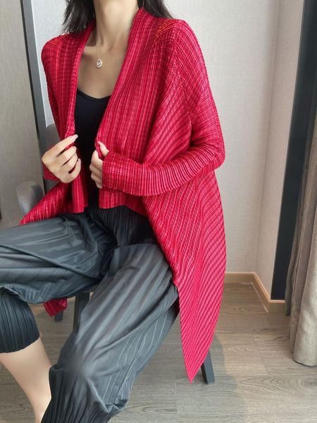 women's trench coats 2021autumn style long-sleeved red outer cape women coat miyak fold large size cloak heavy industry irregular cardi, Tan;black
women's trench coats 2021autumn style long-sleeved red outer cape women coat miyak fold large size cloak heavy industry irregular cardi, Tan;black