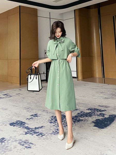 women's trench coats windbreaker middle long british style korean loose temperament fashion design coat in spring and autumn of 2021, Tan;black
women's trench coats windbreaker middle long british style korean loose temperament fashion design coat in spring and autumn of 2021, Tan;black