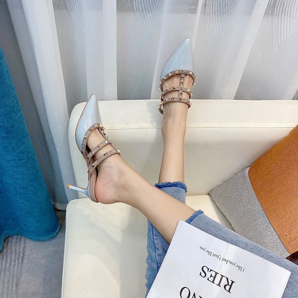 1565-a29 high spring and summer rivet pointed thin heels net red envelope head cool slippers women, Black
1565-a29 high spring and summer rivet pointed thin heels net red envelope head cool slippers women, Black