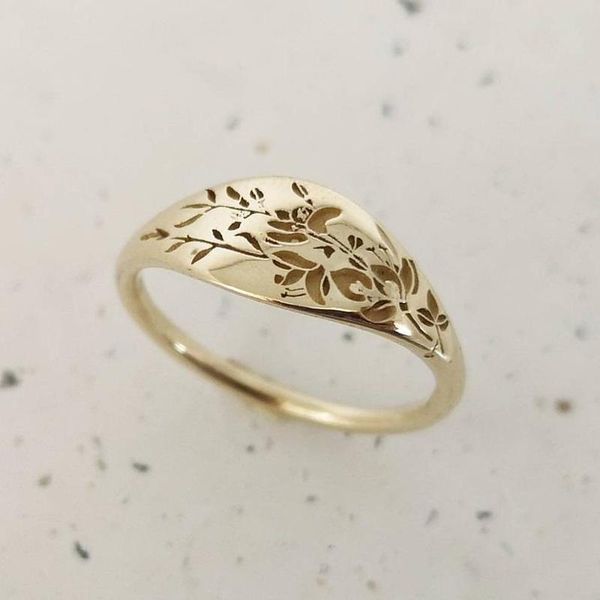 wedding rings 2021 trendy retro geometric delicate flower plant metal gold color for women hand-carved floral simple punk jewelry gifts, Slivery;golden
wedding rings 2021 trendy retro geometric delicate flower plant metal gold color for women hand-carved floral simple punk jewelry gifts, Slivery;golden