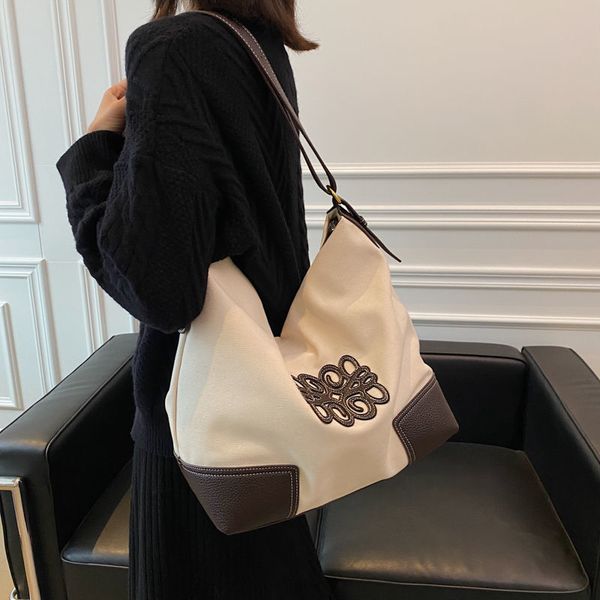 daily bag popular trendy bag female 2023 casual lazy niche mid-ancient large capacity commuter shoulder crossbody canvas tote bag
daily bag popular trendy bag female 2023 casual lazy niche mid-ancient large capacity commuter shoulder crossbody canvas tote bag