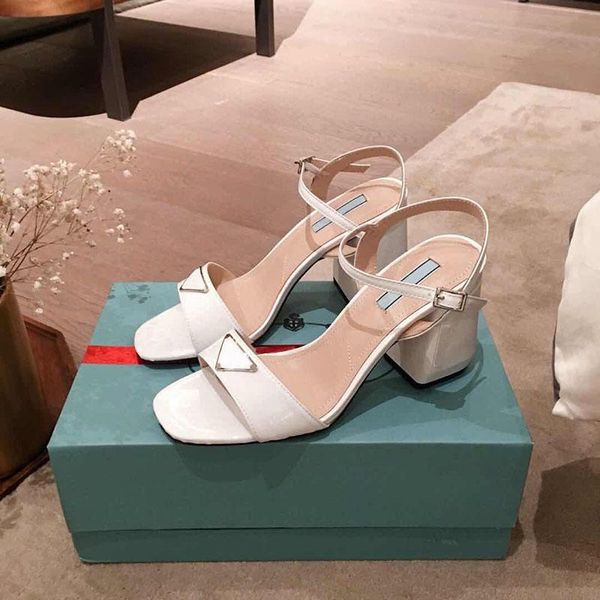 sandals 2021 european and american summer style elegant generous all-match single shoes thick heel women's, Black
sandals 2021 european and american summer style elegant generous all-match single shoes thick heel women's, Black