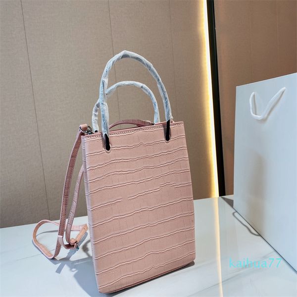 classic catwalk models shoulder bag mobile tote bags designers womens handbags purses 2021 fashion and simplicity urban handbag designe cv1
classic catwalk models shoulder bag mobile tote bags designers womens handbags purses 2021 fashion and simplicity urban handbag designe cv1