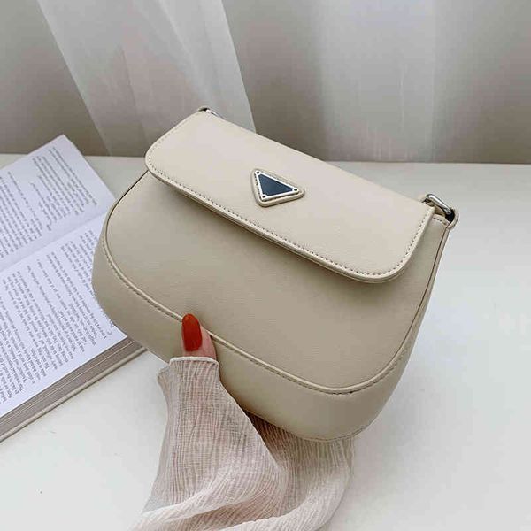 2022 factory outlet spring and summer popular women's fashion fashionable foreign style hand net red one shoulder armpit bag 8hry
2022 factory outlet spring and summer popular women's fashion fashionable foreign style hand net red one shoulder armpit bag 8hry